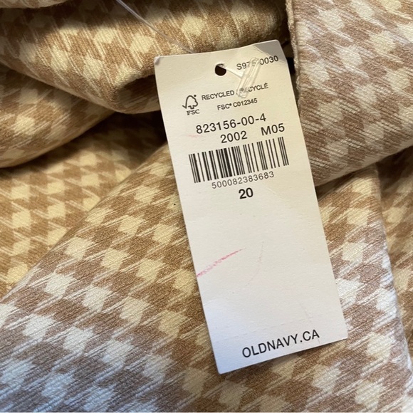 Old Navy Plus Size 20 Tan White Houndstooth-High Rise Pixie Pants-NWT - Picture 9 of 14